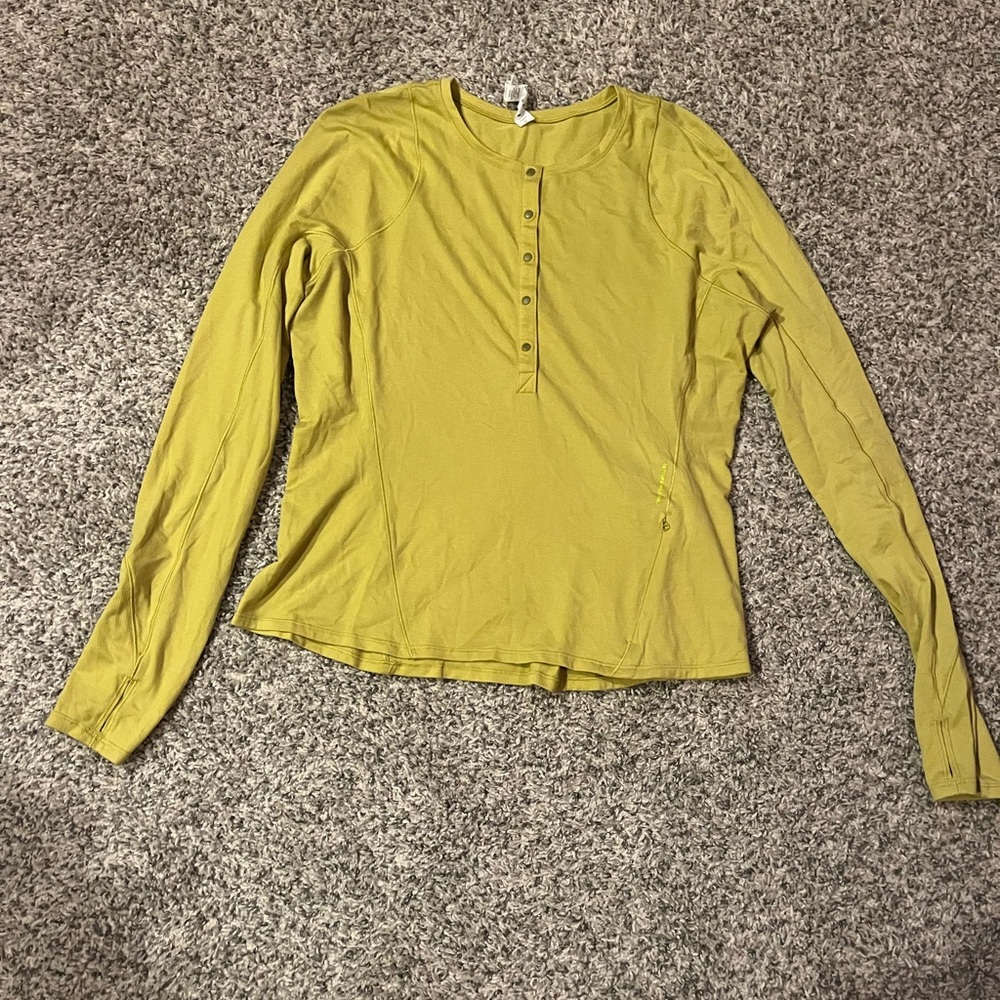 Lululemon Lightweight Hiking Long-Sleeve Henley